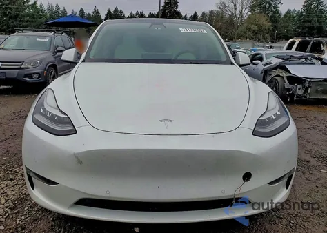 2022 Tesla Model Y z USA, uszkodzony, nr VIN 7SAYGDEE5NF372231